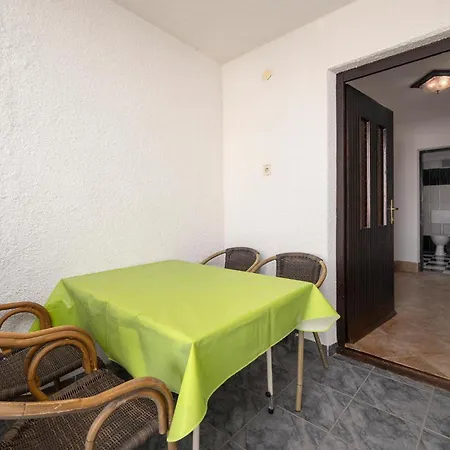 In With Kitchen *